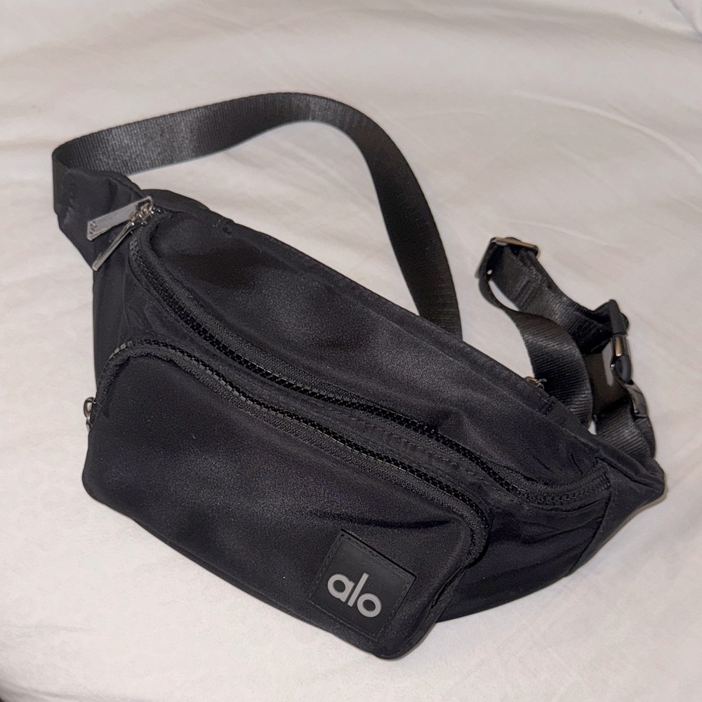 ALO Explorer belt bag